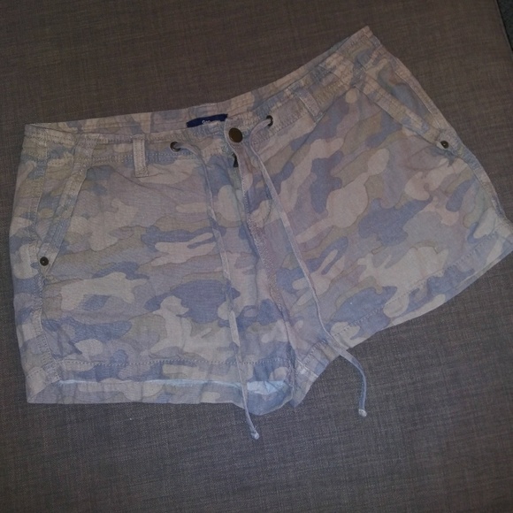 Gap CAMO SHORTS - Picture 1 of 4